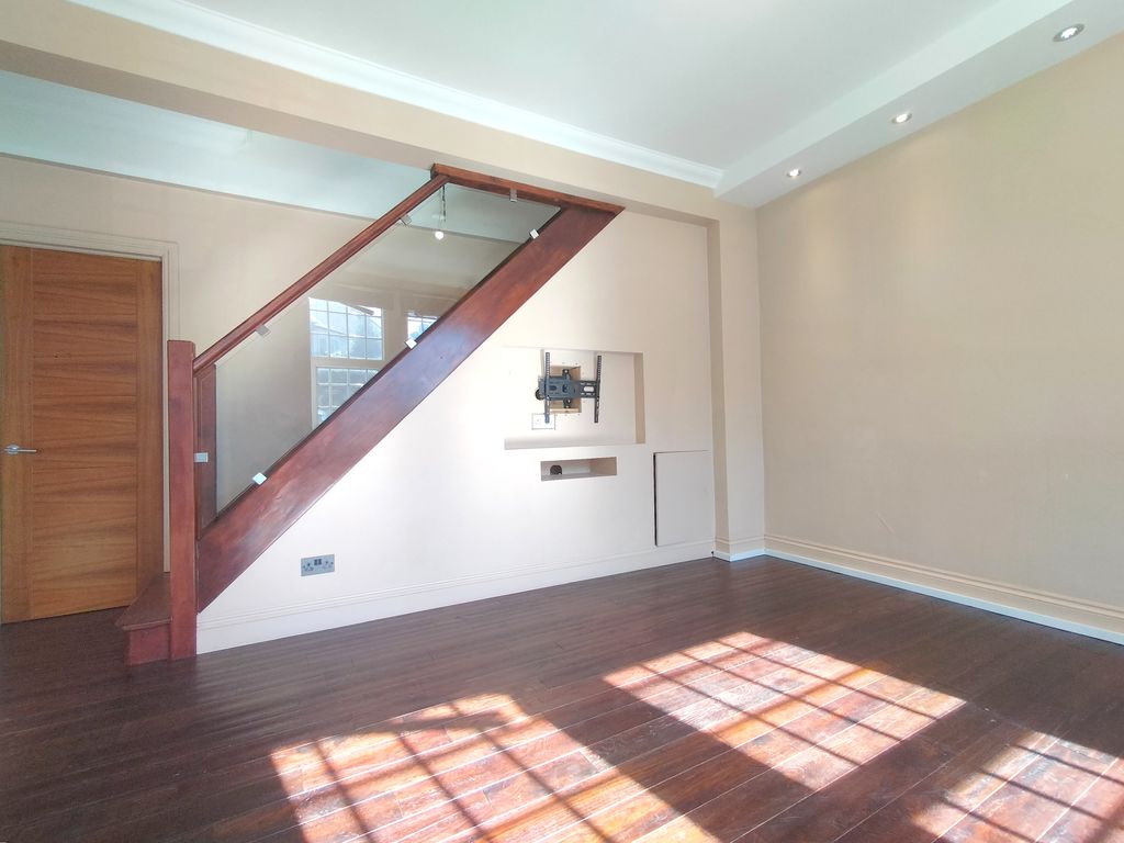 Photo 27- click for photo gallery